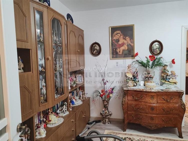 Apartament 3 cam semidecomandat parter Tudor Vladimirescu-100.000 euro