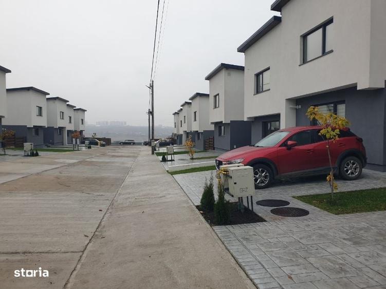 Casă cu 4 camere în Valea Lupului