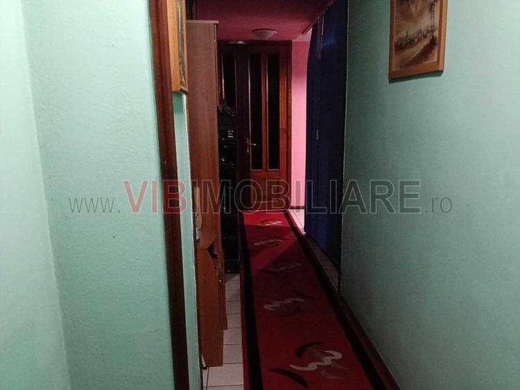 Casă spațioasă de vânzare | Parter + Etaj | Ideală pentru locuință sau activitat - 9