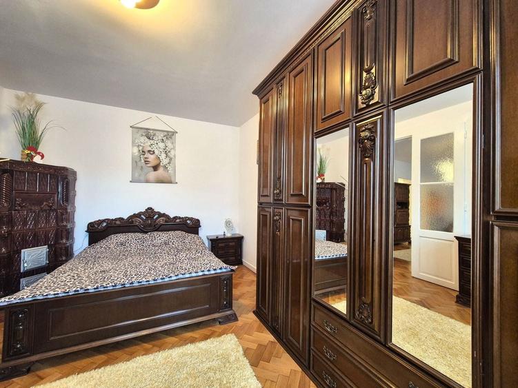 Piața de Miercuri, casă singură în curte, renovată 2025 - 7