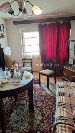 Apartament 3 camere Apartament 3 camere