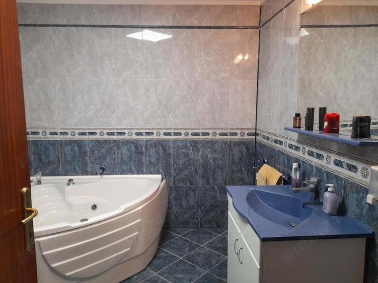 O resedinta spatioasa cu 2375mp de teren si hala de productie in suprafata de 800mp - 9