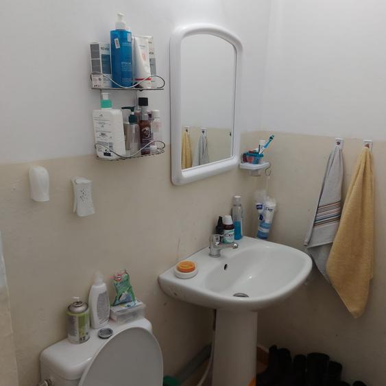 Apartament  decomandat  4 camere ultracentral (zona Primarie) etajul 4/4. - 6