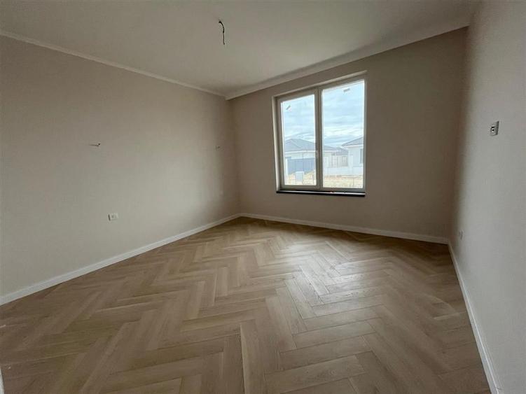 RECO Casa la cheie plan parter Santandrei - 11