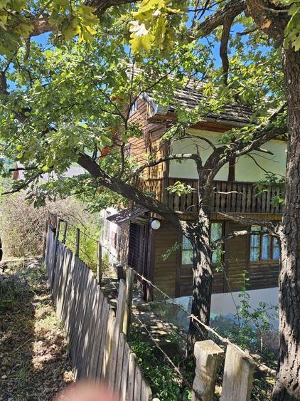 De vanzare casa si teren in Praid - 3