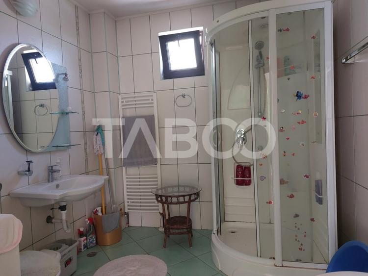 Casa 200 mpu 4 camere curte si gradina zona linistita Talmaciu - 12