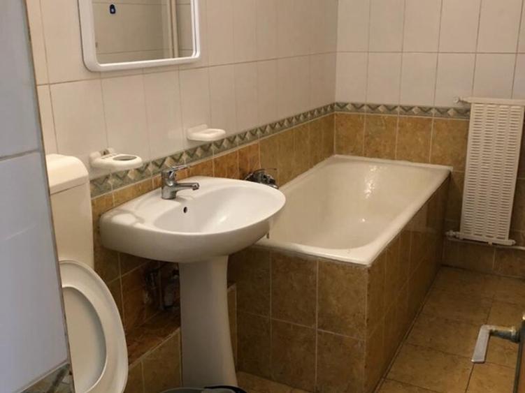 Calea Vitan, garsoniera, etaj 2, stradal, mobilata, utilata, 300 euro - 6