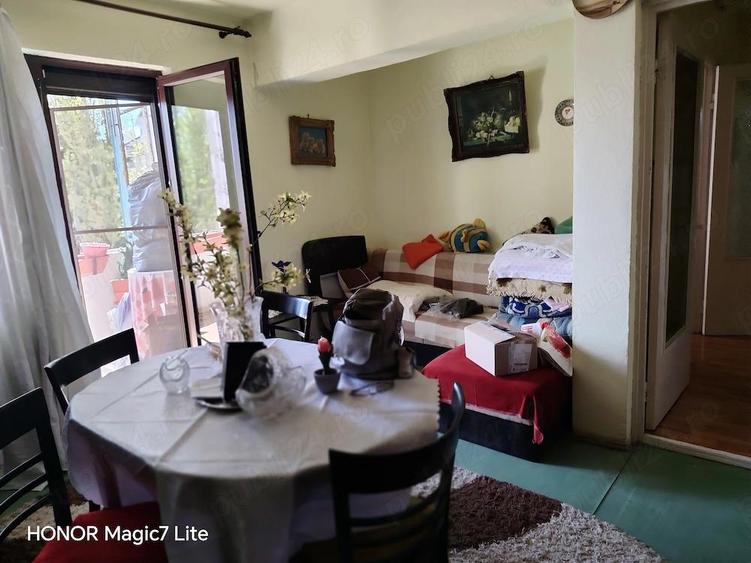 Vand 3 camere decomandate, balcon, 2 debarale, 60m, termopane, rulouri, centrala. - 5
