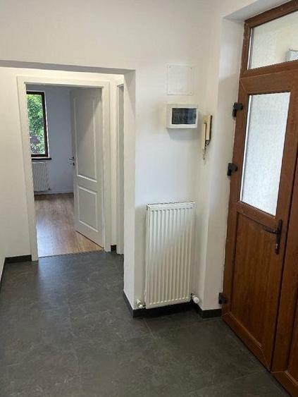 Casa semimobilata renovata modern in zona Spitalul Judetean - 7