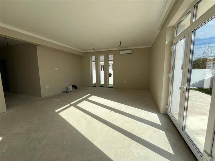 RECO Casa plan parter  semifinisata Oradea-zona cartier Nufarul - 12