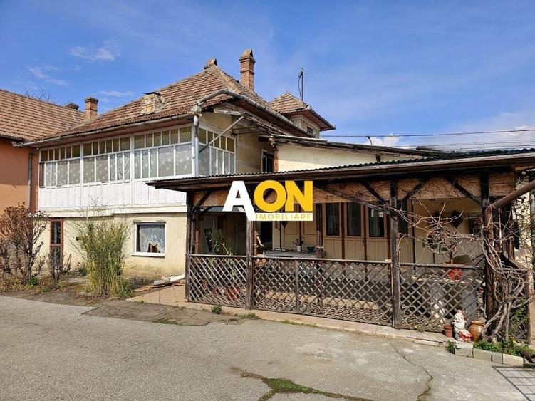 Casa 4 camere, 525 mp teren, zona Centru - 1