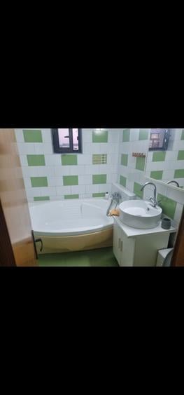 Inchiriez apartament 4 camere - 4