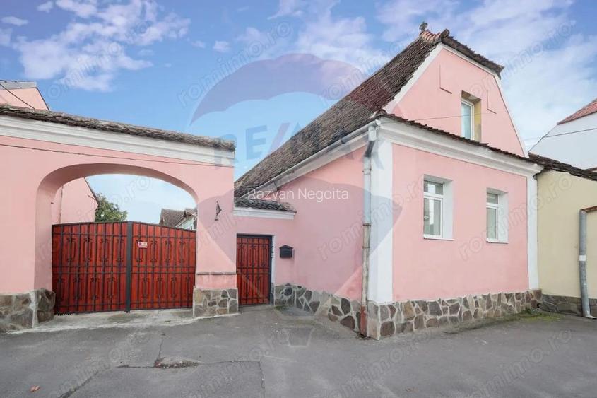 Casa 6 camere ?i teren 1200 mp