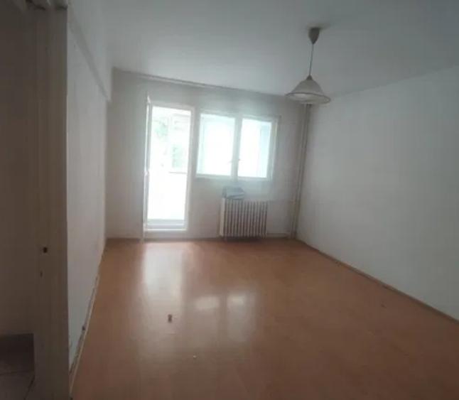 1 Decembrie 1918 metrou Ozana, BL. REABILITAT,3/10,decomandat,balcon,renovat. - 1