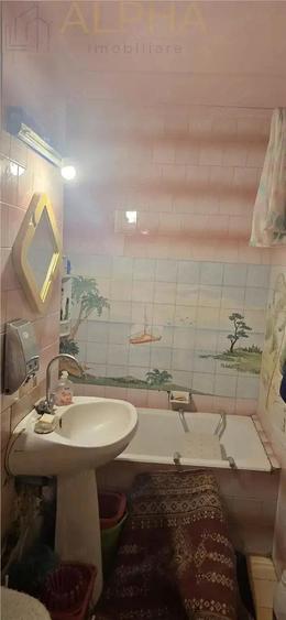 De vanzare apartament 3 camere, 63 mp, decomandat 71.500 - 1