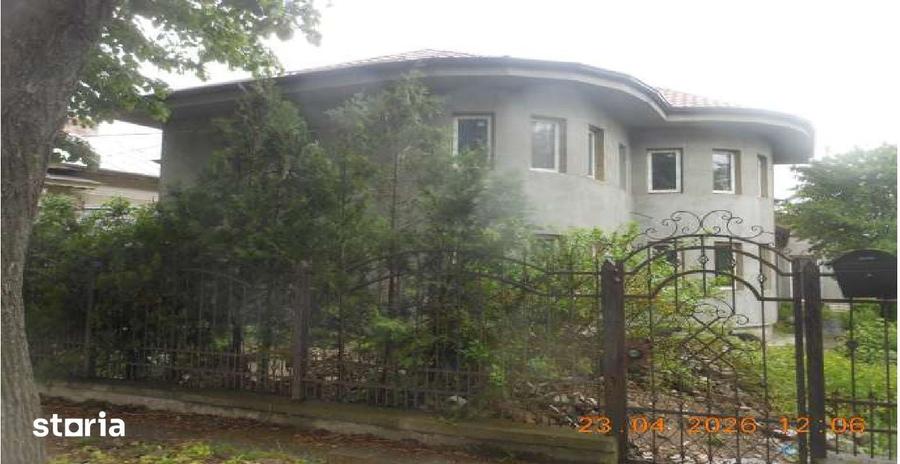 Casa si teren Tecuci Jud Galati - 1