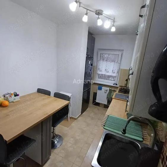 Apartament 4 camere Girocului Plavat 2 langa Lidll si Kaufland decomandat etaj 2 amenajat Apartament 4 camere Girocului Plavat 2 langa Lidll si Kaufland decomandat etaj 2 amenajat