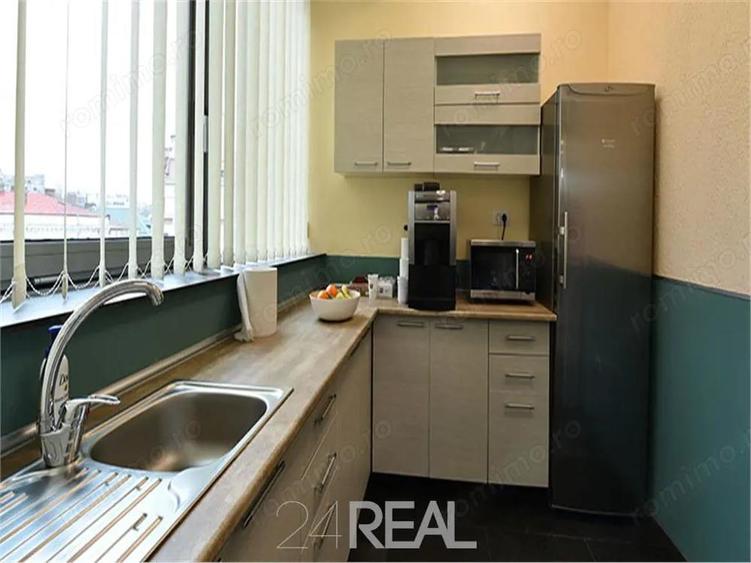 Coworking spaces - Birouri clasa A - 15