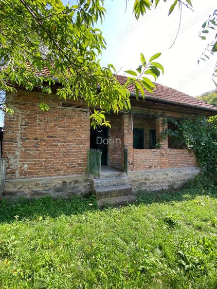Casa de vanzare in satul Prihodi?te Casa de vanzare in satul Prihodi?te