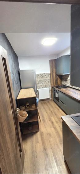 De vinzare Apartament 2 camere - 10