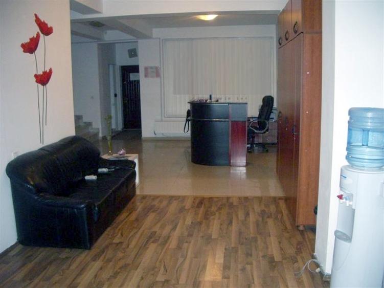 Zona Calea Calarasilor vila 14 camere - 2