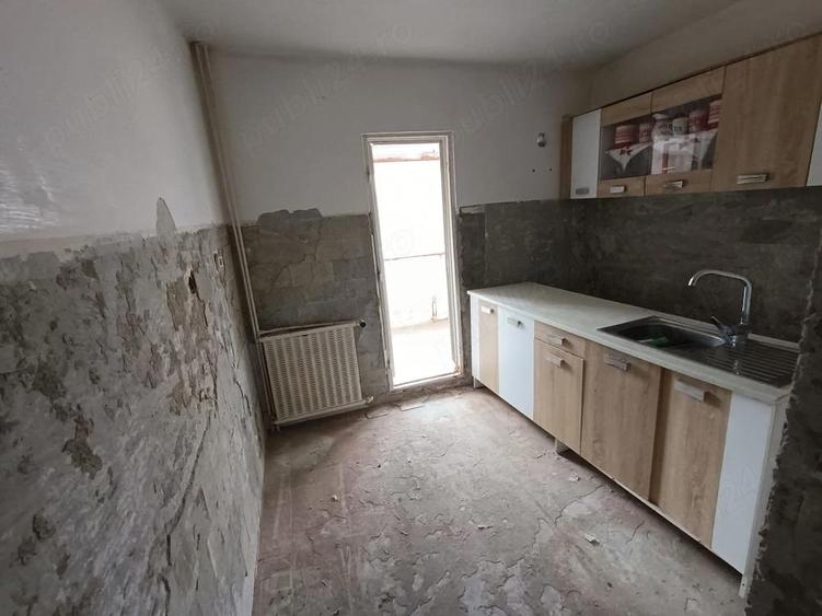 Apartament 2 camere decomandat Gara, stadionul Portul - 4