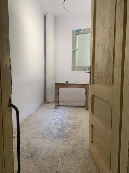 Vânzare Casă Unică în Frumoasa Zonă de Deal - 10