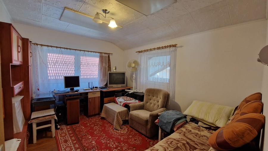 Casă cochetă cu 2 garaje și grădină | Valea Roșie, Baia Mare Comision0 - 6