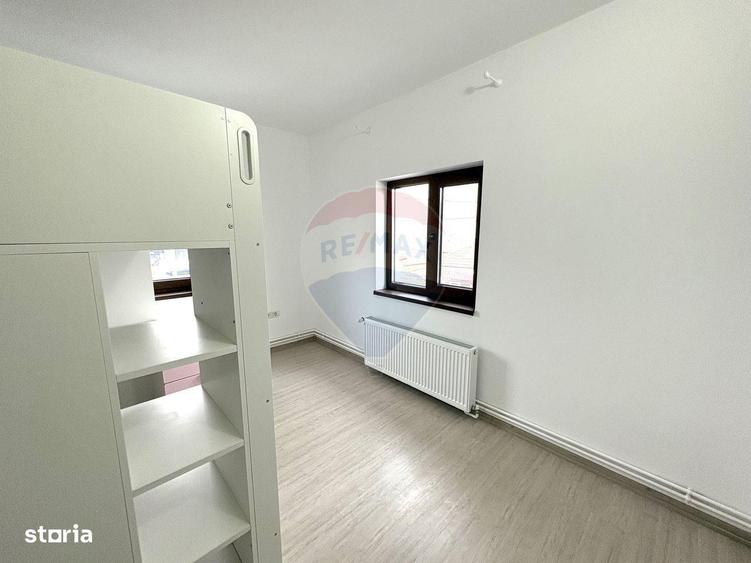 Casa / Vila cu 5 camere de inchiriat in zona Palazu Mare - 9