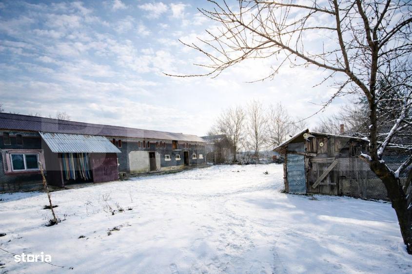 Refugiu la tara: casa traditionala , teren generos, si intimitate Cos - 3