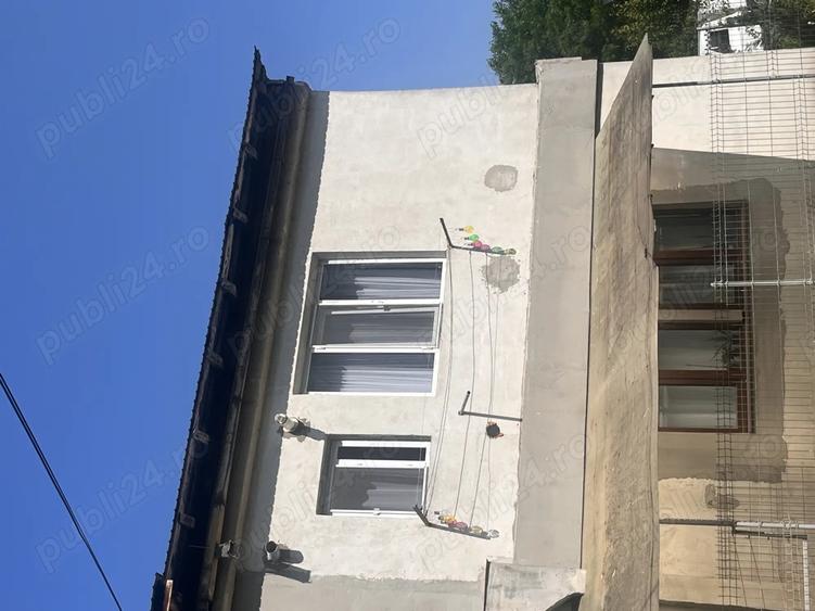 Locuin?a de. Vanzare - 4