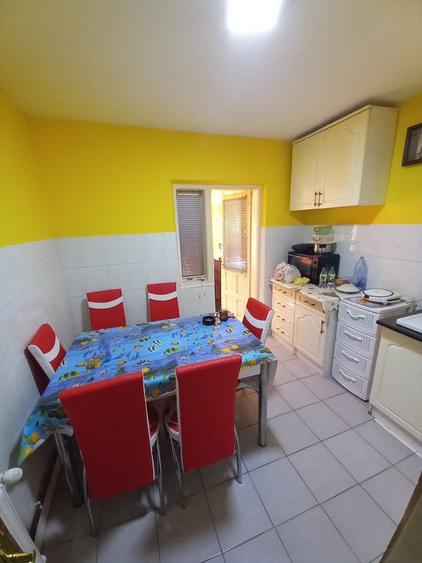 Apartament de Vanzare - 3