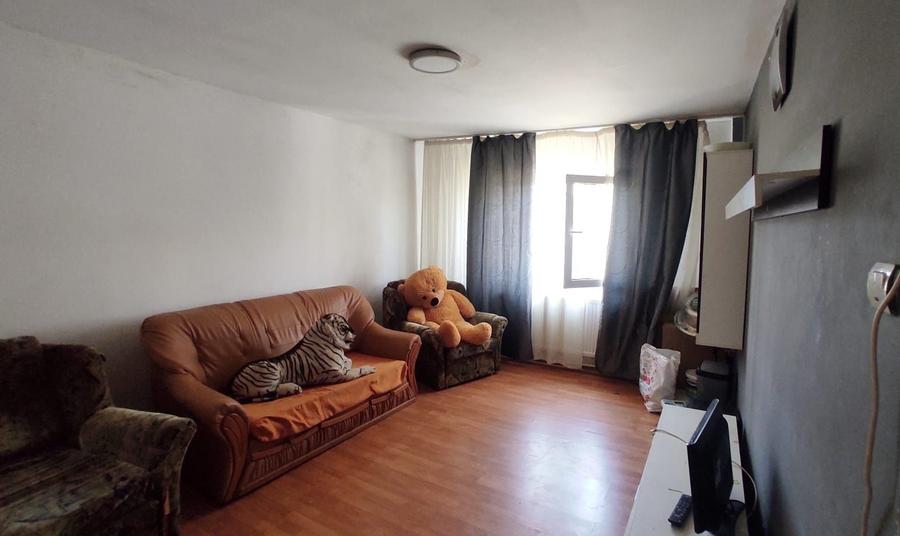 Apartament 3 camere - zona CET/Anda - 99.000 euro (Cod E11) - 2