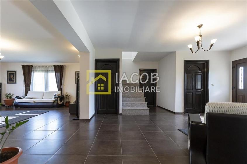 Vila cu 6 camere, 952 mp teren, Saucesti, Bacau - 16