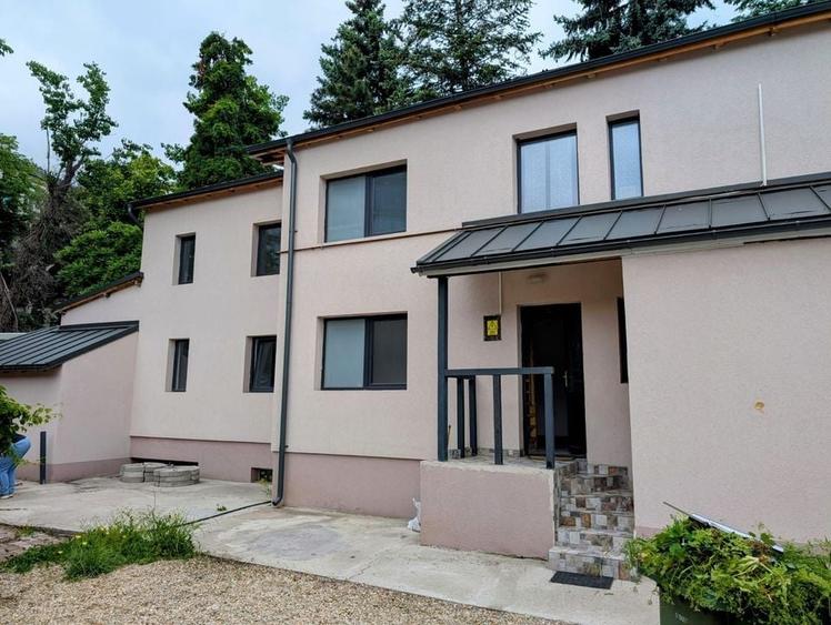 Casa Vila 6 camere || Piata Victoriei || Buzesti || Curte Libera 300Mp - 2