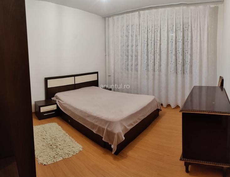 Drumul Taberei, Favorit, an 1977, parter/4, cu balcon, bloc reabilitat