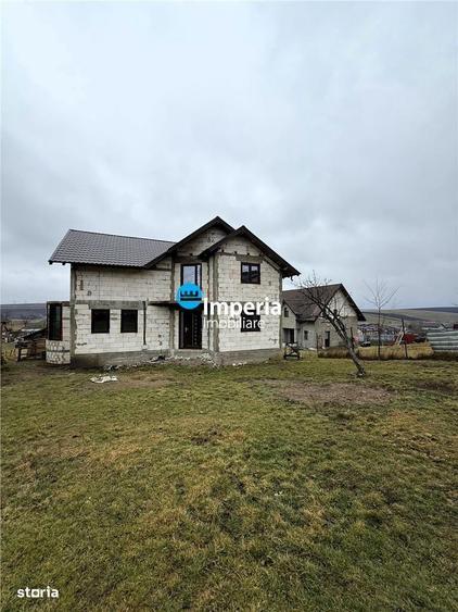 Casa individuala la gri, P+1+POD, 150 MP + 1000 mp teren, Bogonos - Le - 2