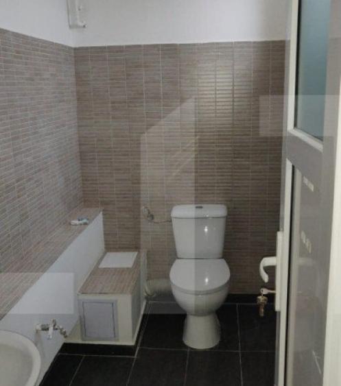 Spatiu in zona centrala, compartimentat, finisat nou - 11