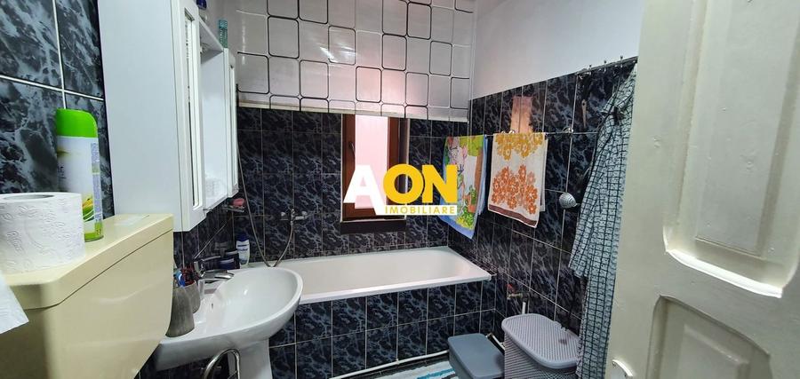 Casa cu 7 camere, 2 spatii comerciale, pretabila pt. birouri, Centru - 8