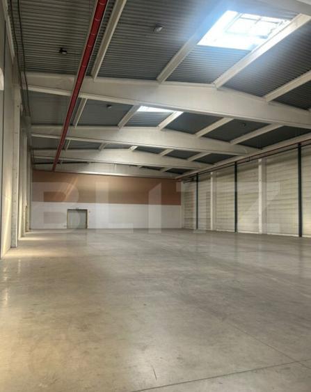 Hala industriala de vanzare 3.045 mp construi?i, fac - 8