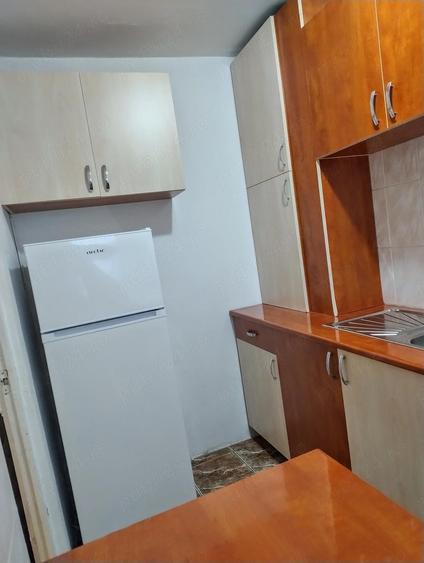 Proprietar vand garsoniera studio A.I. Electromagnetica, Liberty Mall Rahova, Sebastian, - 3