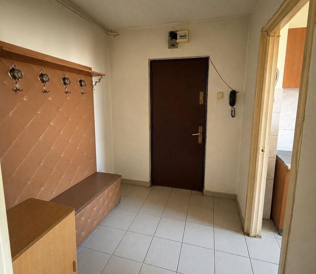 Apartament cu 2 camere semidecomandat în Titan