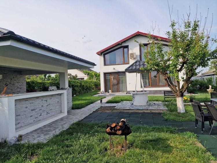Casă cu 7 camere cu Canalizare în Cazasu