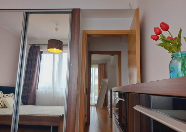 Apartament cu 3 camere decomandat, mobilat în Kiseleff