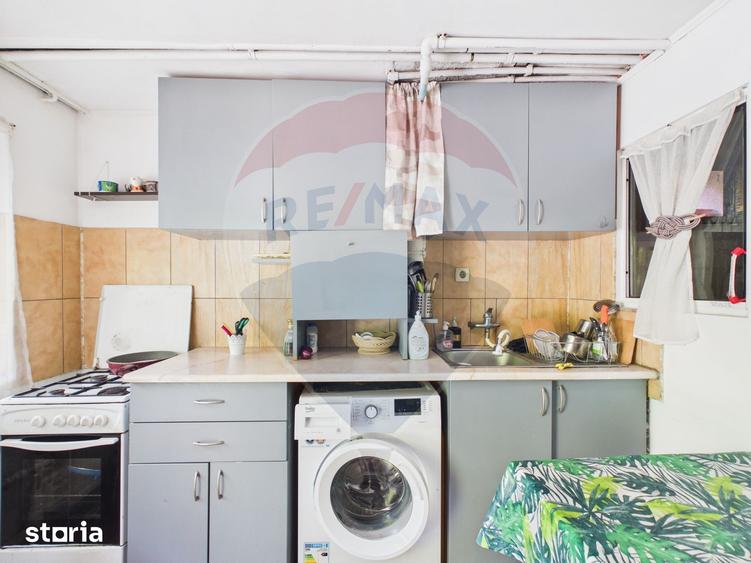 Casă cu 9 camere cu Teren 341 Mp în Dâmbovicioara
