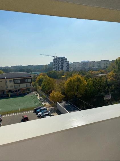 Apartament cu 3 camere decomandat în Fundeni