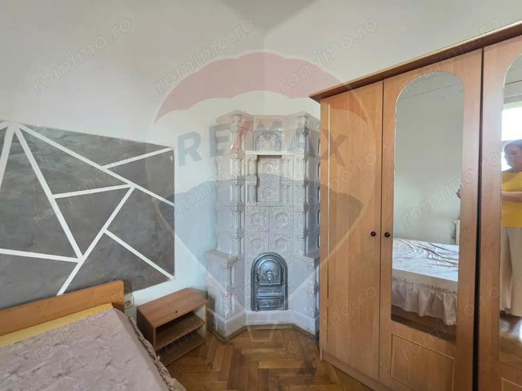 Apartament cu 3 camere decomandat, mobilat în Vitrometan