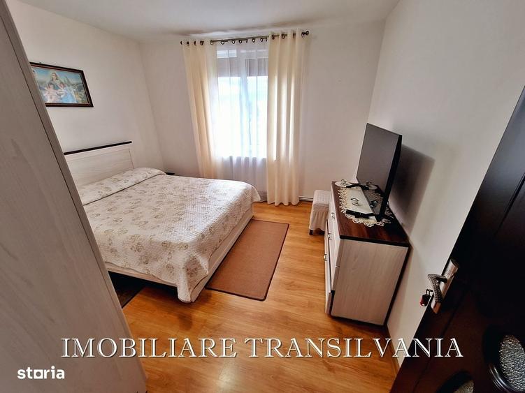Apartament cu 3 camere în Unirea