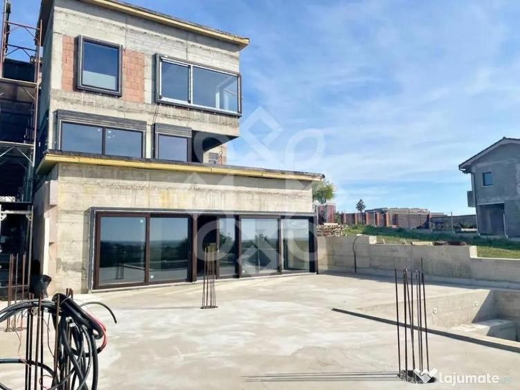 Casă cu 7 camere cu Teren 1146 Mp în Dealuri Oradea
