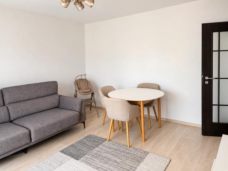 Apartament cu 3 camere decomandat în Valea Lupului